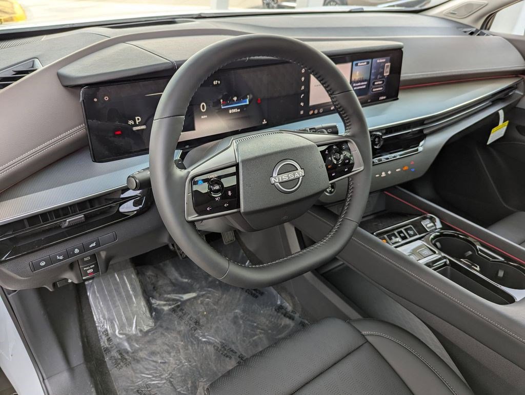 New 2025 Nissan Murano Platinum image 2