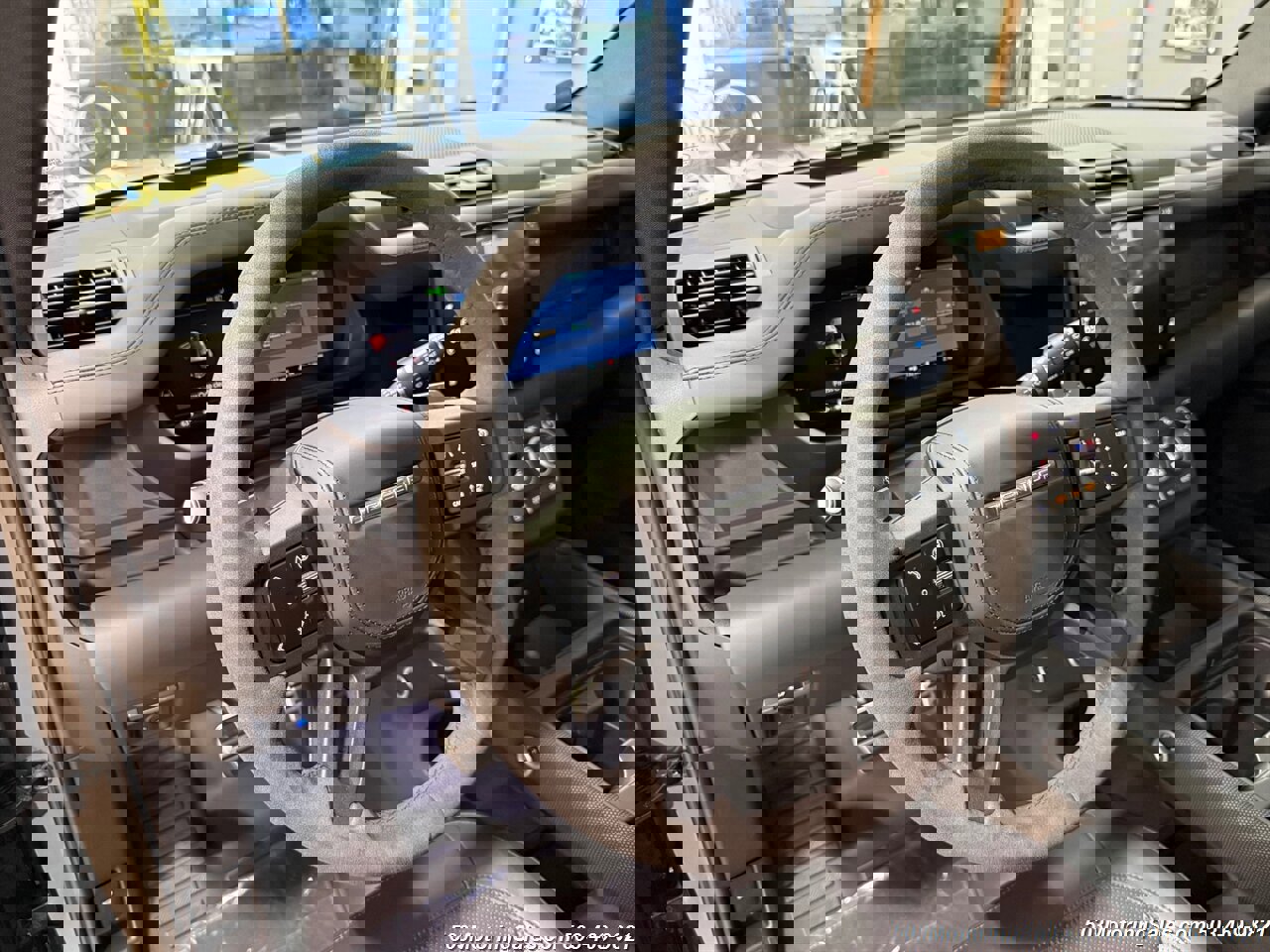 Used 2024 Land Rover Defender 90 V8 image 15