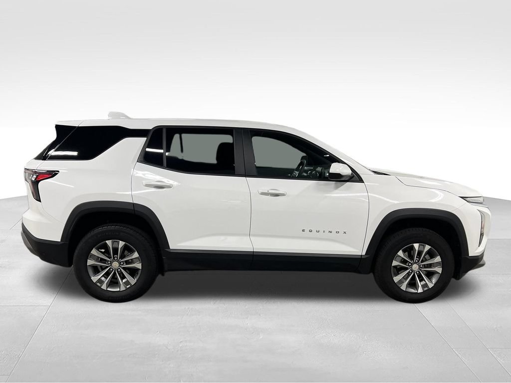 Certified 2025 Chevrolet Equinox LT AWD/4WD image 2