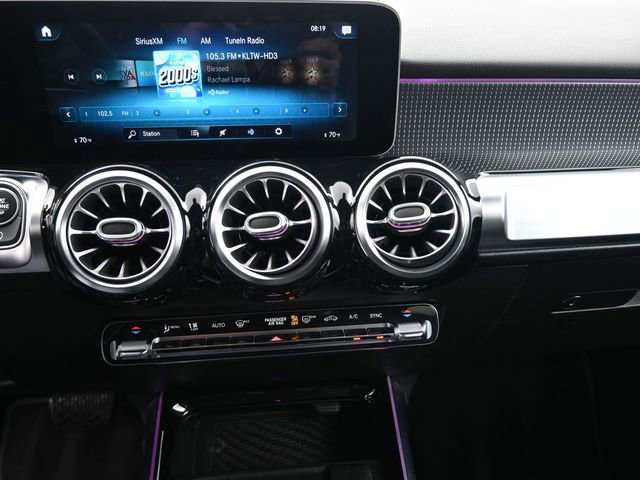 Used 2021 Mercedes-Benz GLB 250 image 4