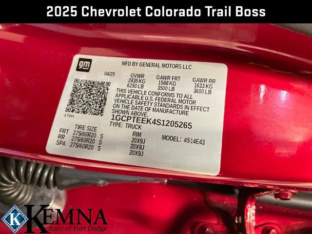 Used 2025 Chevrolet Colorado Trail Boss image 31