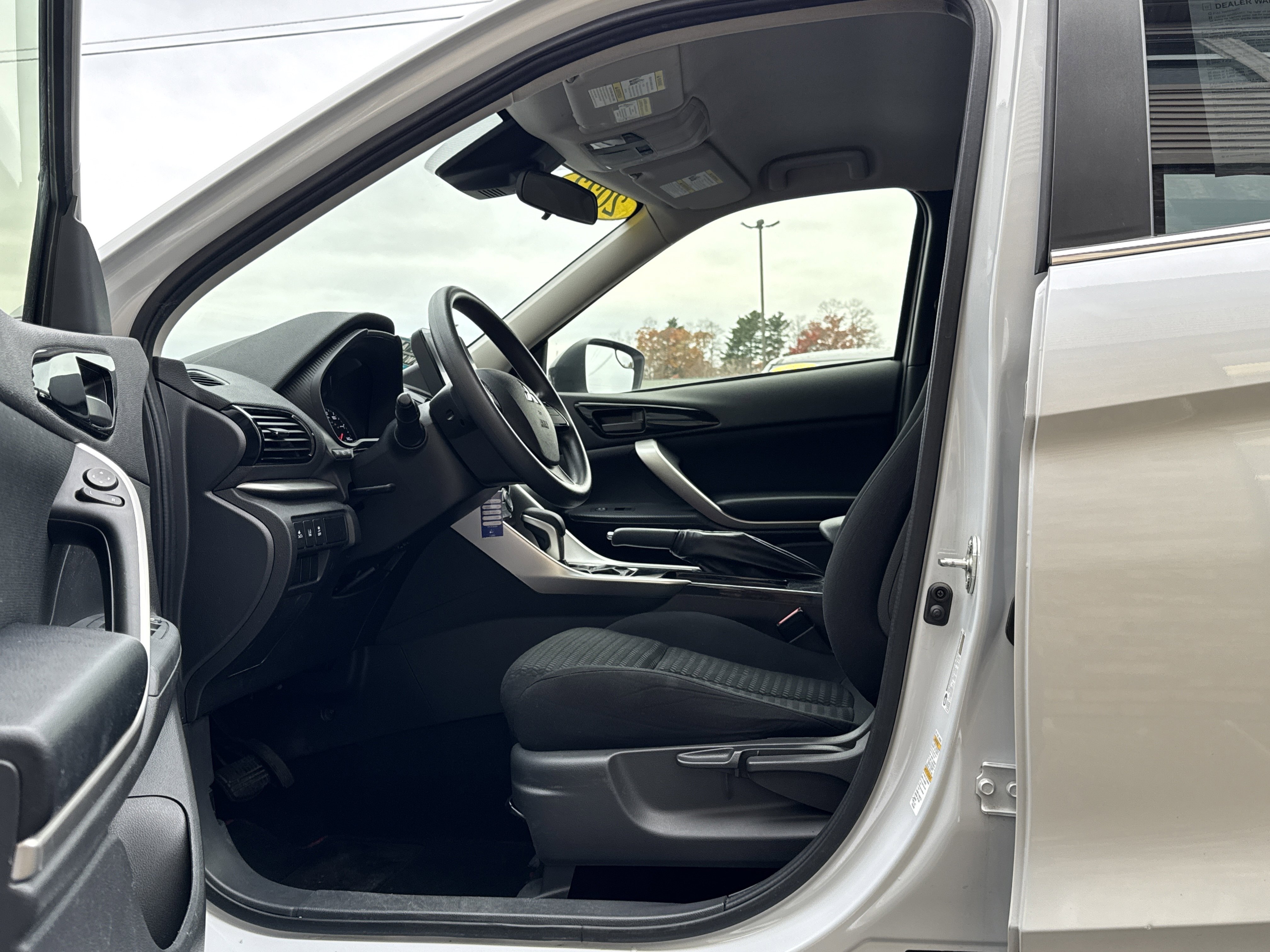 Used 2023 Mitsubishi Eclipse Cross Ralliart image 9