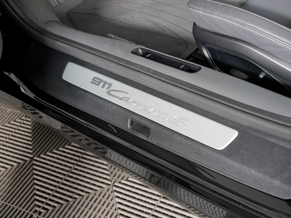 Certified 2022 Porsche 911 Carrera S RWD image 30