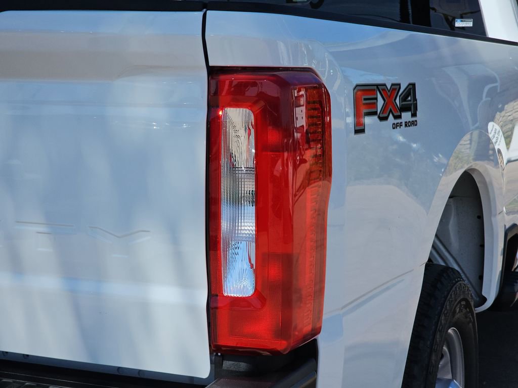 New 2026 Ford F350 XL w/ FX4 Off-Road Package AWD/4WD image 39