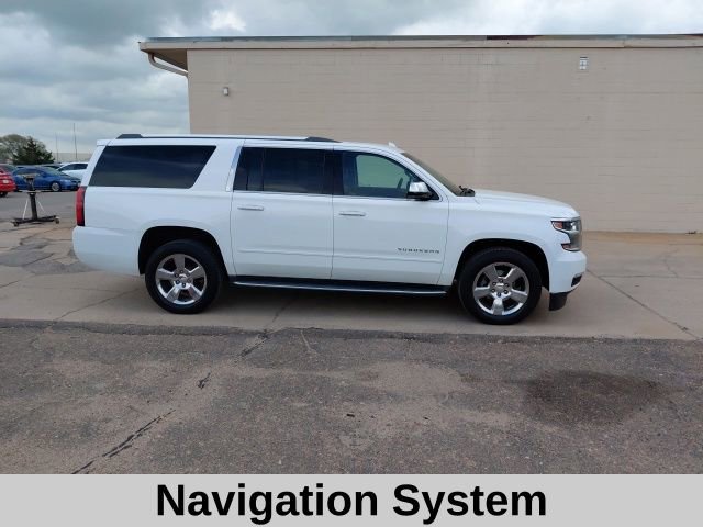 Used 2017 Chevrolet Suburban Premier image 3