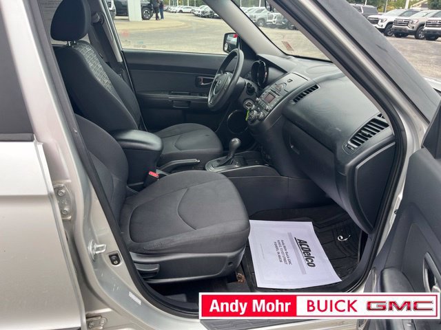Used 2011 Kia Soul + FWD image 38