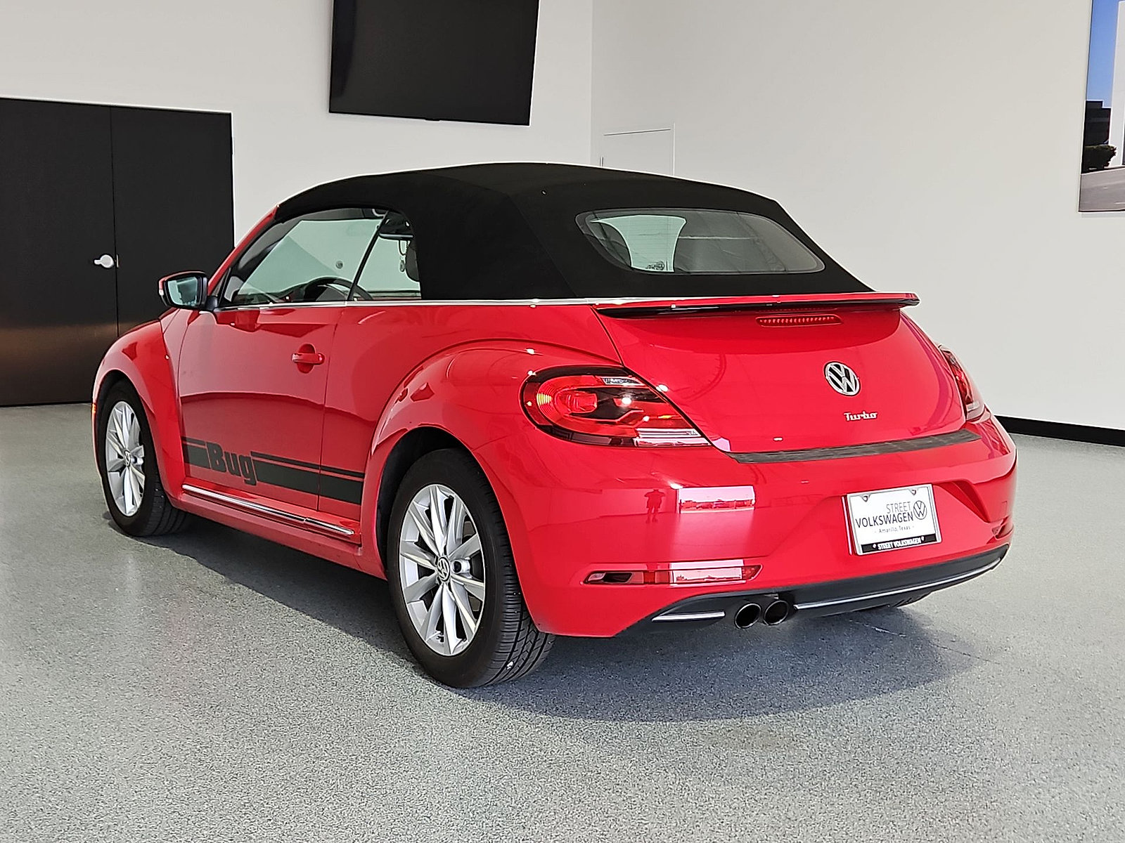 Used 2019 Volkswagen Beetle 2.0T SE FWD image 6