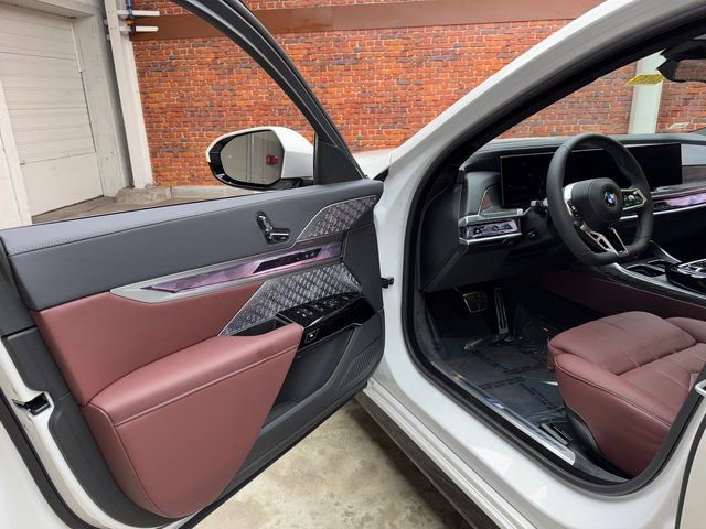 Used 2026 BMW 740i xDrive w/ Executive Package image 9