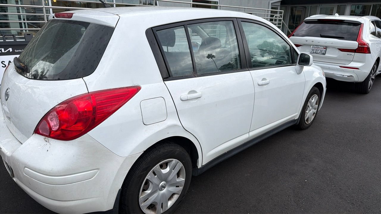 Used 2012 Nissan Versa 1.8 S w/ Plus Pkg FWD image 3