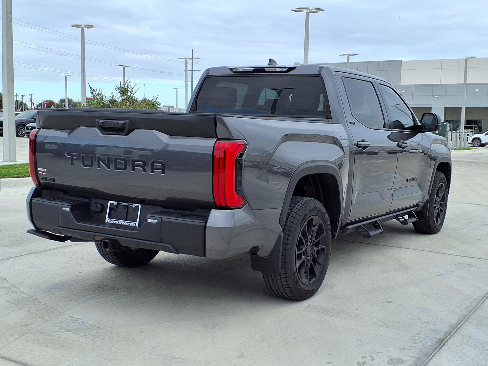 Used 2025 Toyota Tundra SR5 w/ SR5 Premium Package AWD/4WD image 9