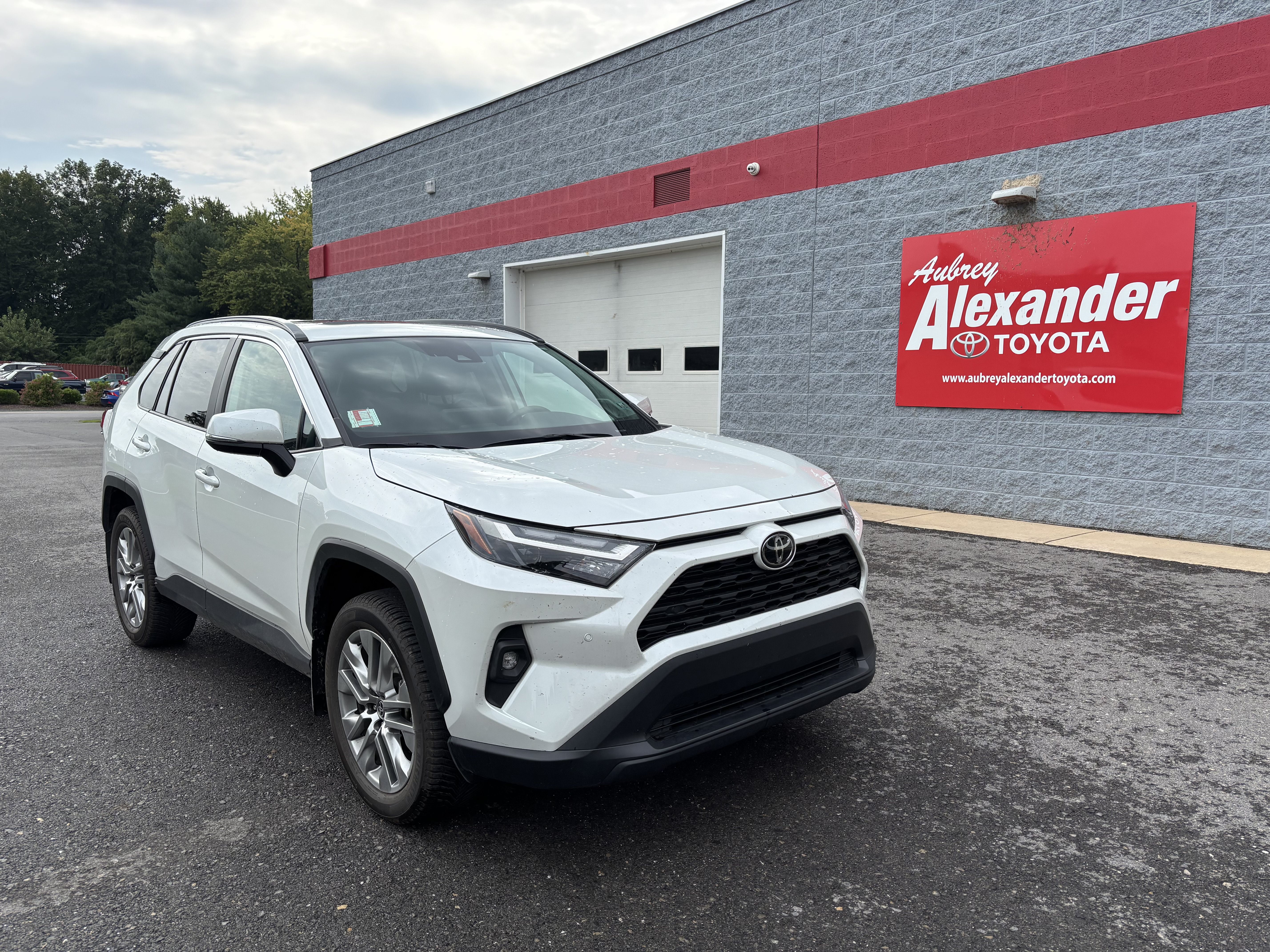 Certified 2023 Toyota RAV4 XLE Premium AWD/4WD image 1