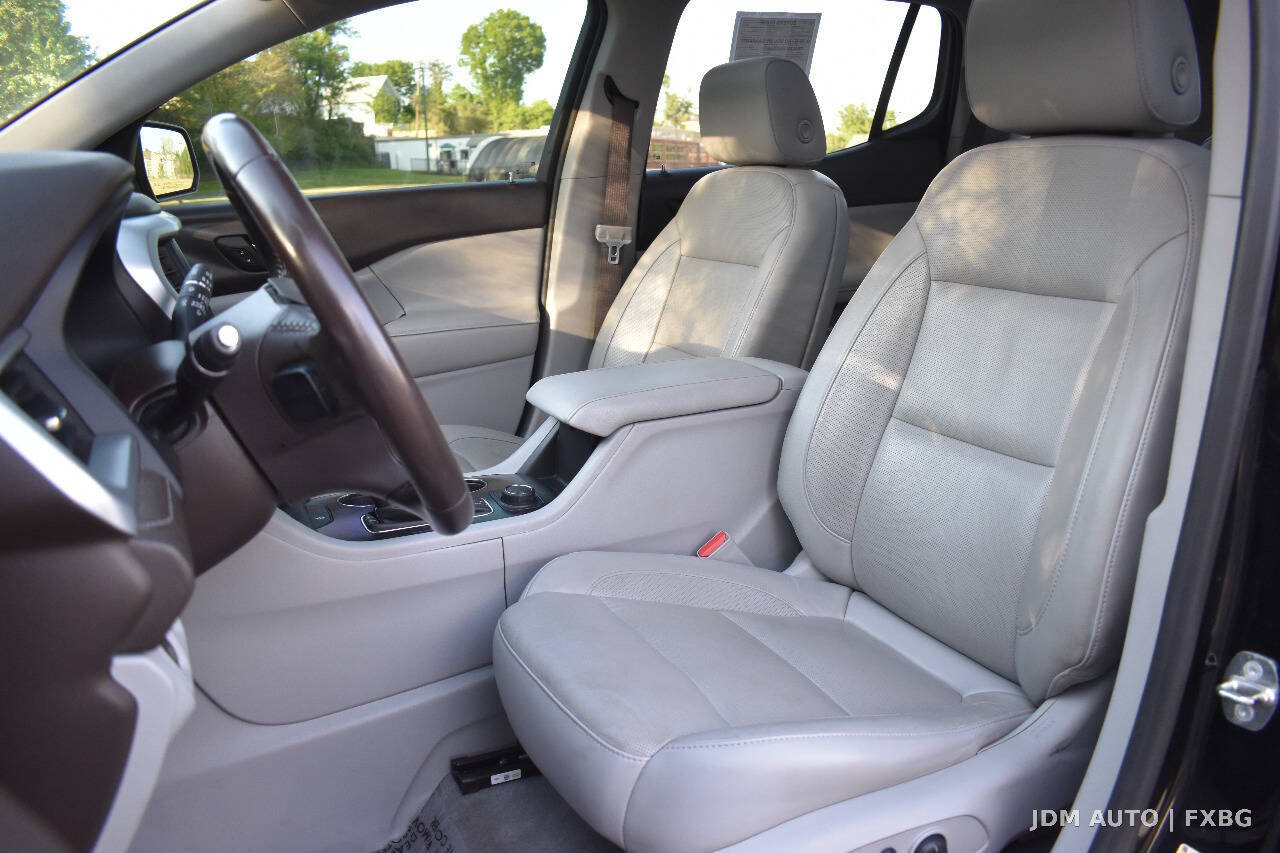 Used 2018 GMC Acadia SLT w/ LPO, Floor Liner Package AWD/4WD image 12