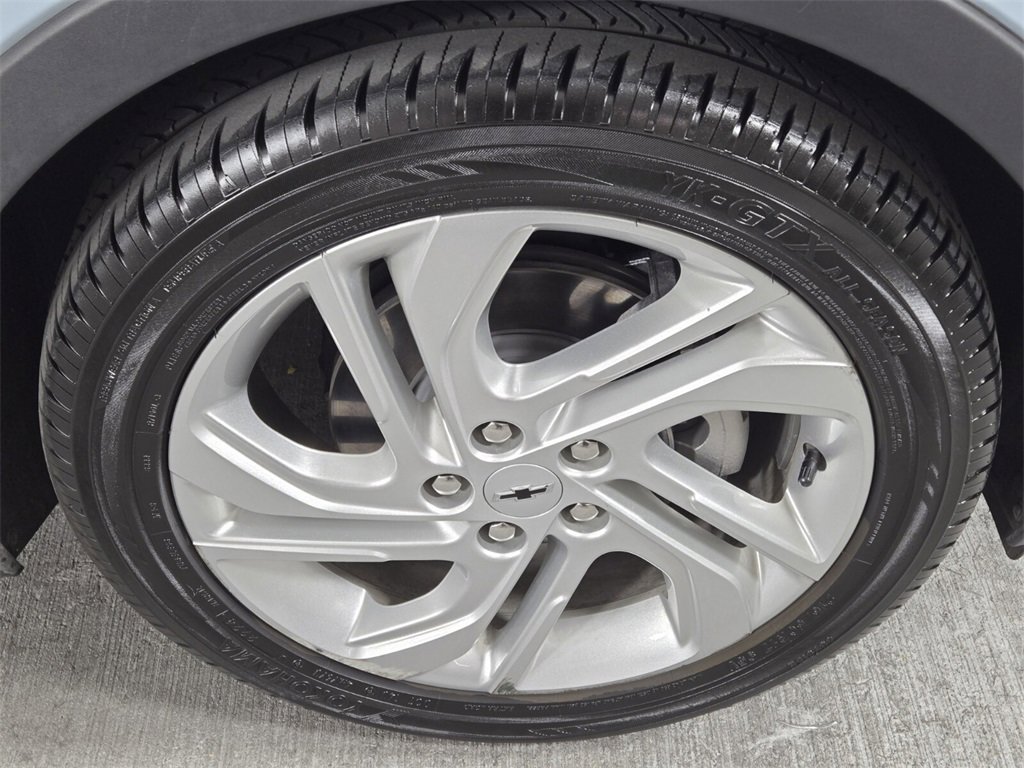 Used 2023 Chevrolet Bolt LT image 10