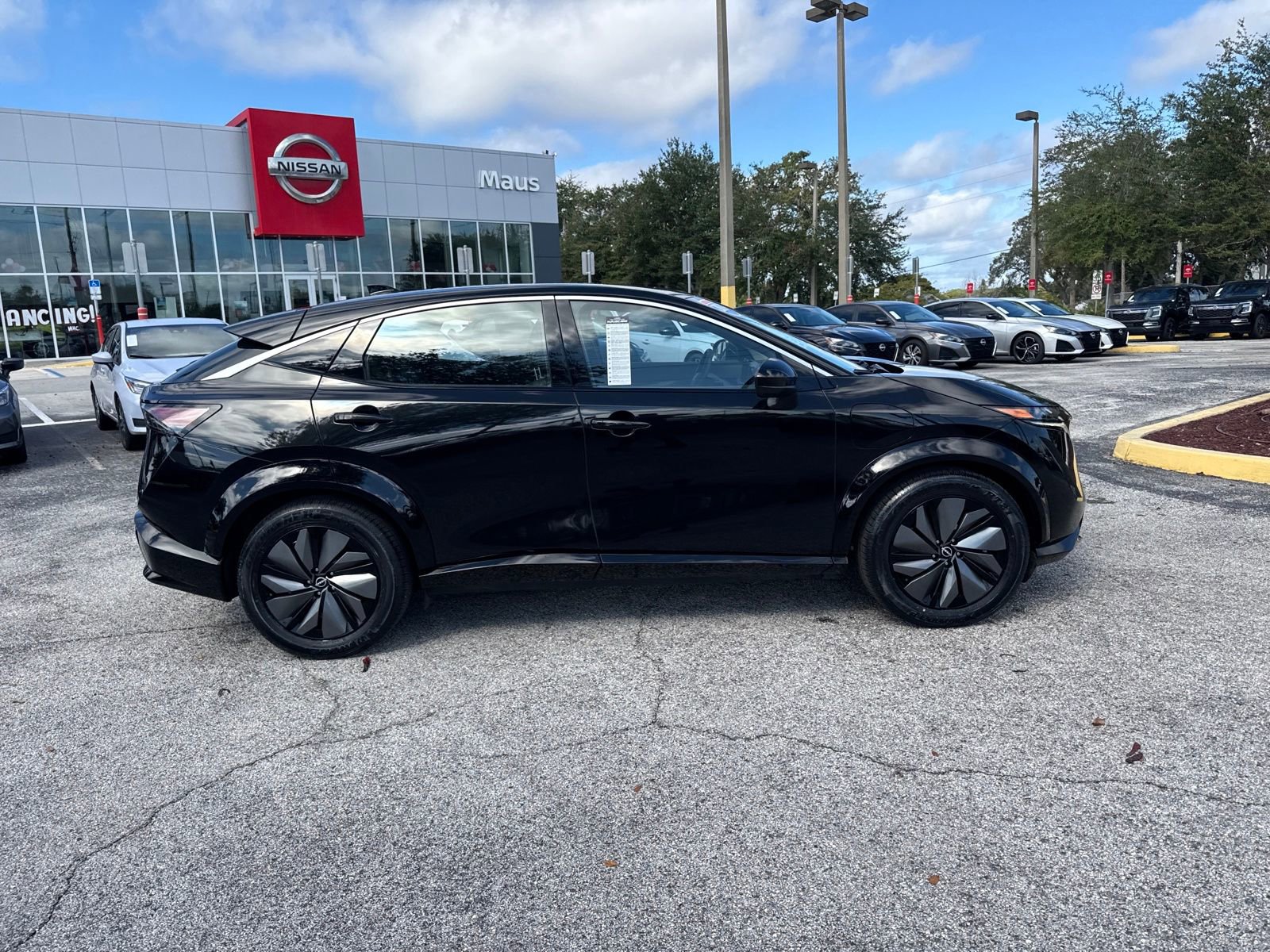 Certified 2024 Nissan Ariya FWD image 5