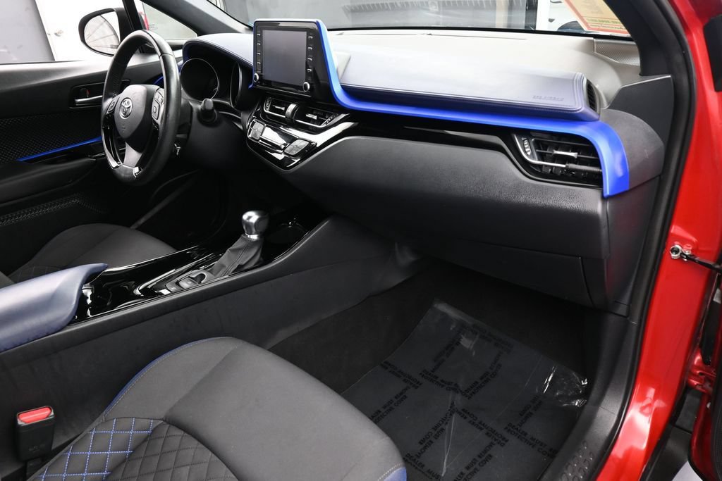 Used 2021 Toyota C-HR XLE FWD image 44