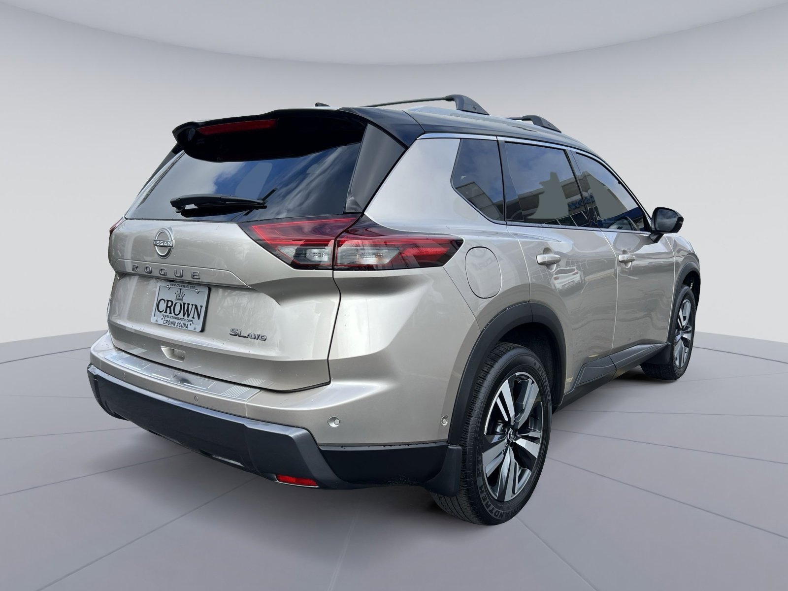Used 2025 Nissan Rogue SL w/ SL Premium Package image 5