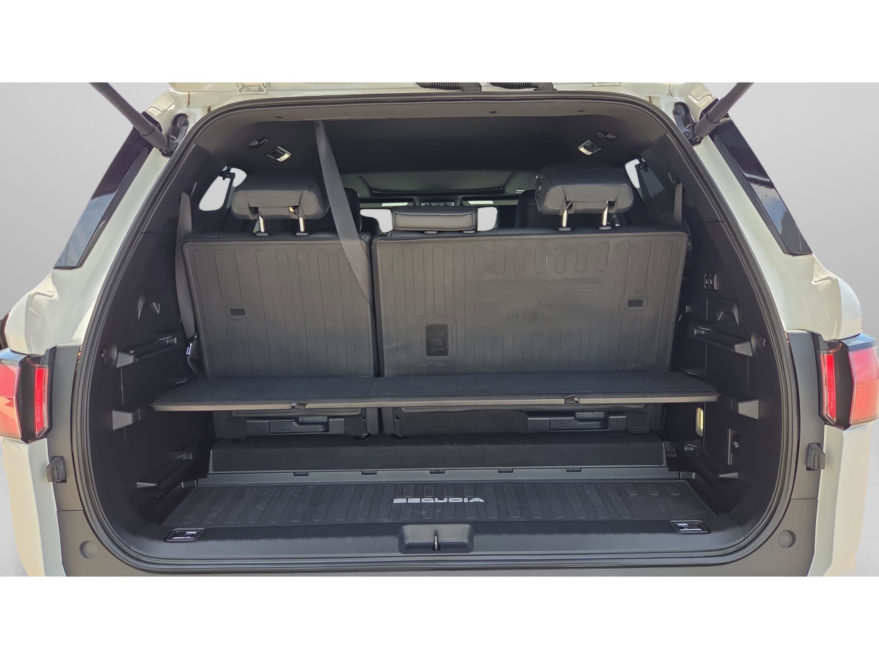 Certified 2023 Toyota Sequoia Platinum image 9