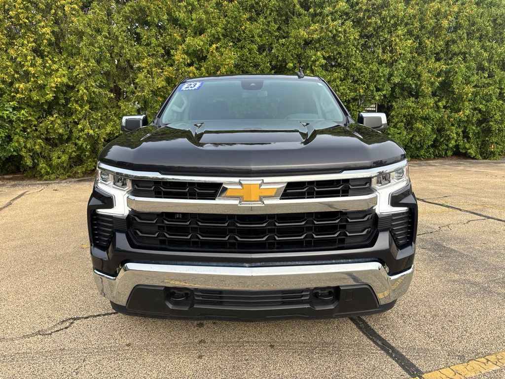 Used 2023 Chevrolet Silverado 1500 LT AWD/4WD image 2
