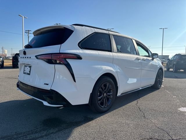 New 2026 Toyota Sienna XSE image 8