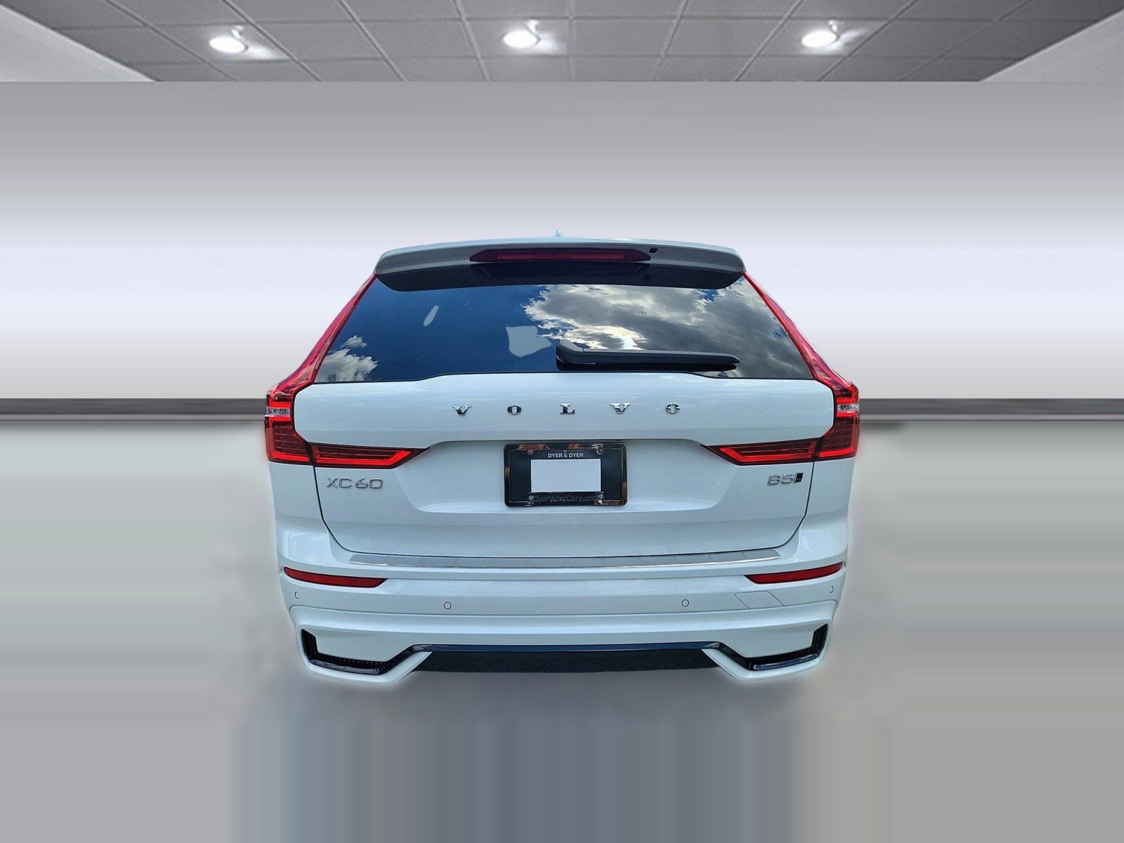 New 2024 Volvo XC60 B5 Ultimate w/ Protection Package Premier image 9