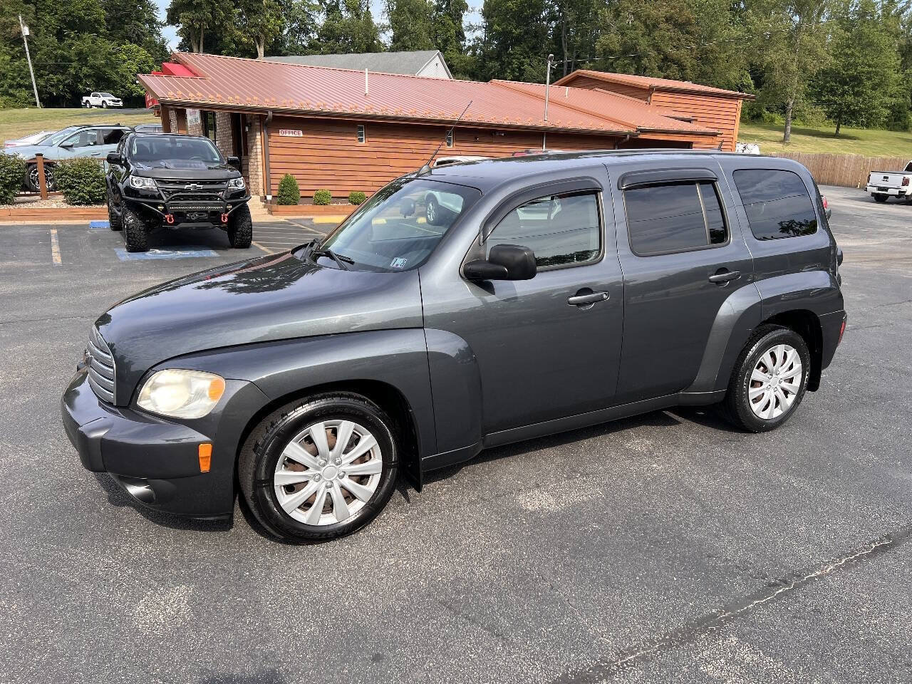 Used 2010 Chevrolet HHR LS FWD image 3