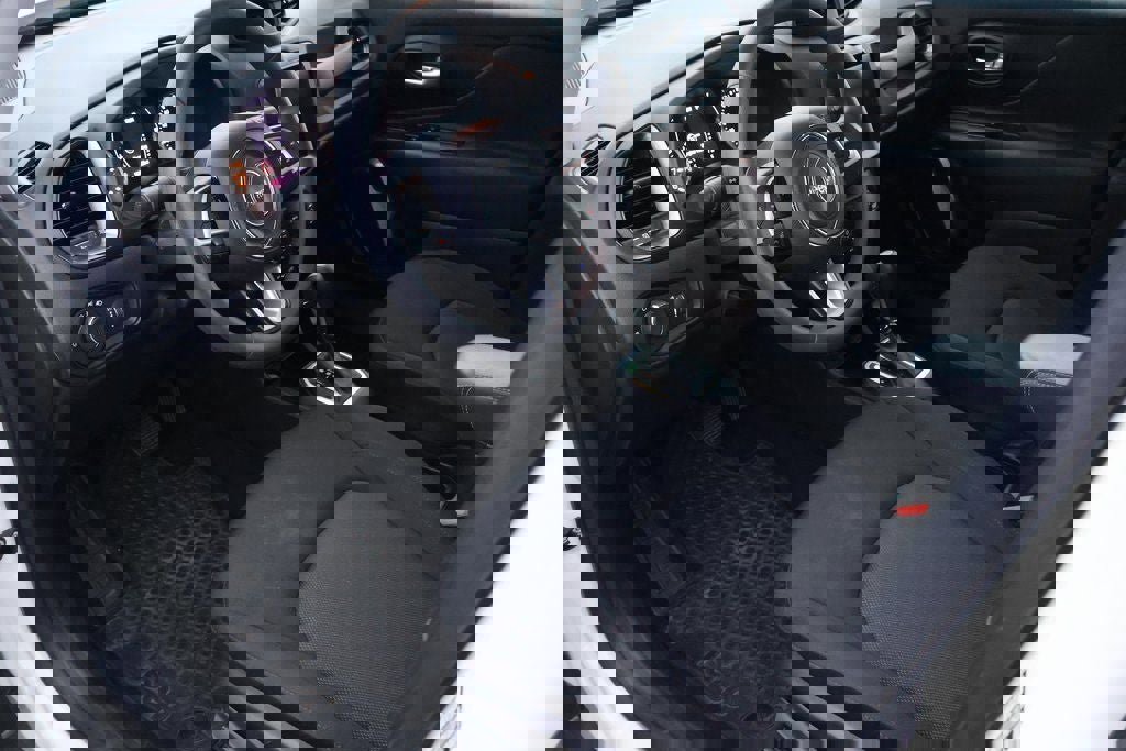 Used 2023 Jeep Renegade Latitude image 21