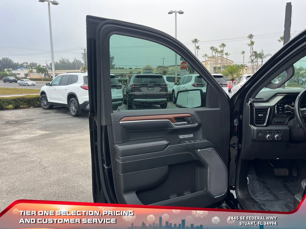 Used 2023 GMC Sierra 1500 Denali w/ Denali Reserve Package image 9