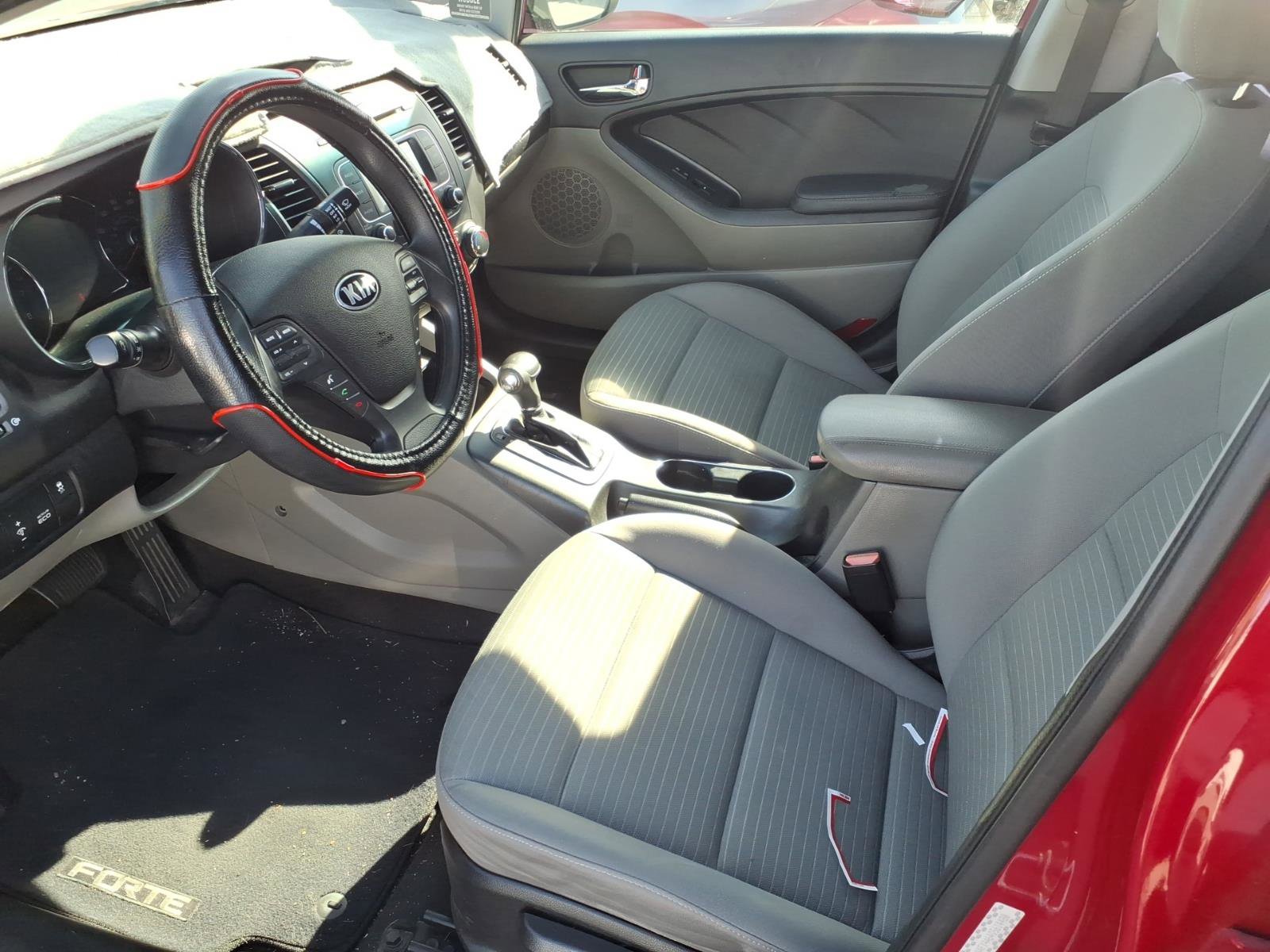 Used 2016 Kia Forte LX w/ LX Popular Plus Package image 4