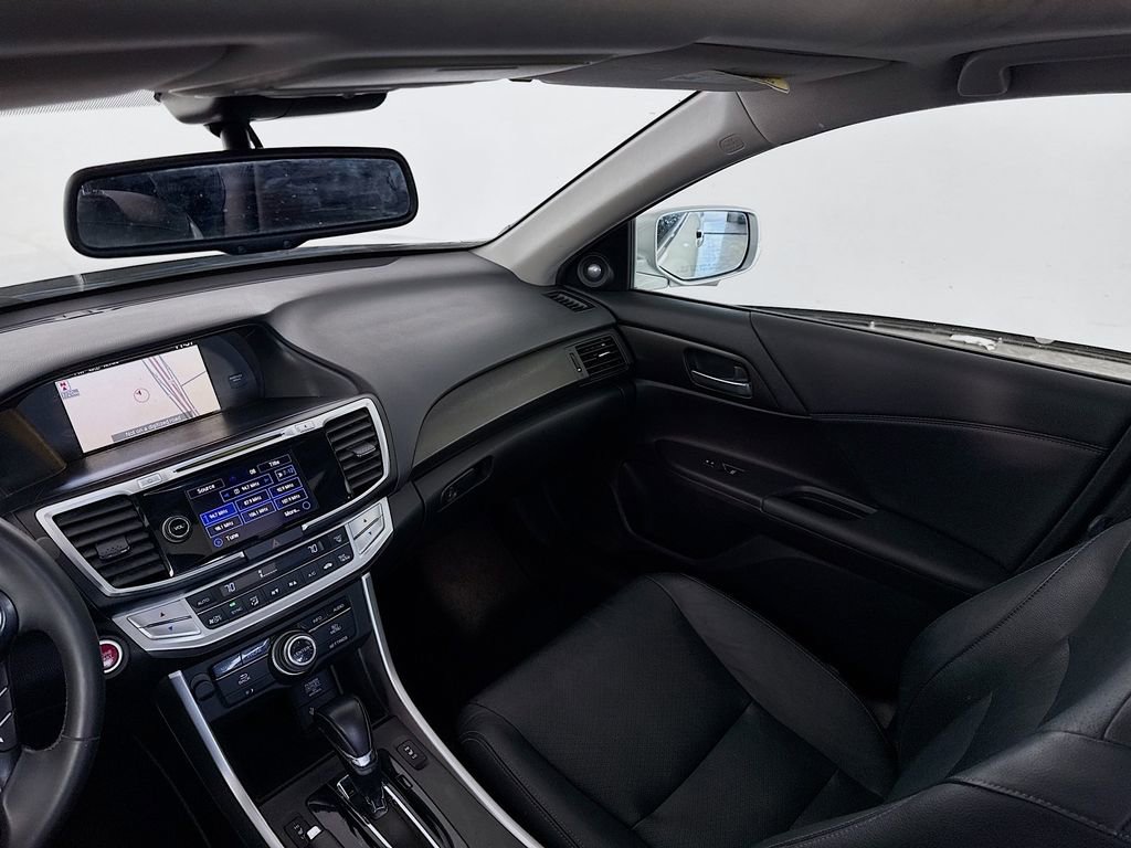 Used 2015 Honda Accord Touring image 24