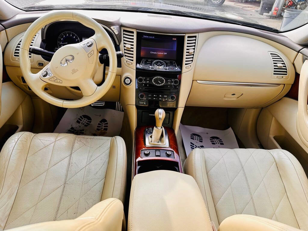 Used 2013 INFINITI FX37 2WD w/ Premium Pkg image 17