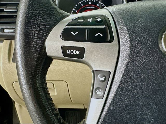 Used 2012 Toyota Highlander Limited w/ Tow Pkg image 14