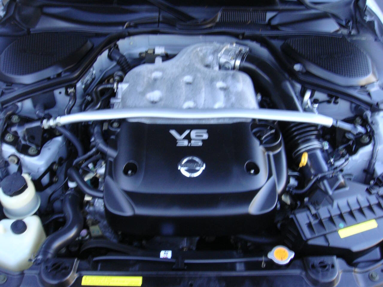 Used 2004 Nissan 350Z Touring w/ Aerodynamics Pkg image 18