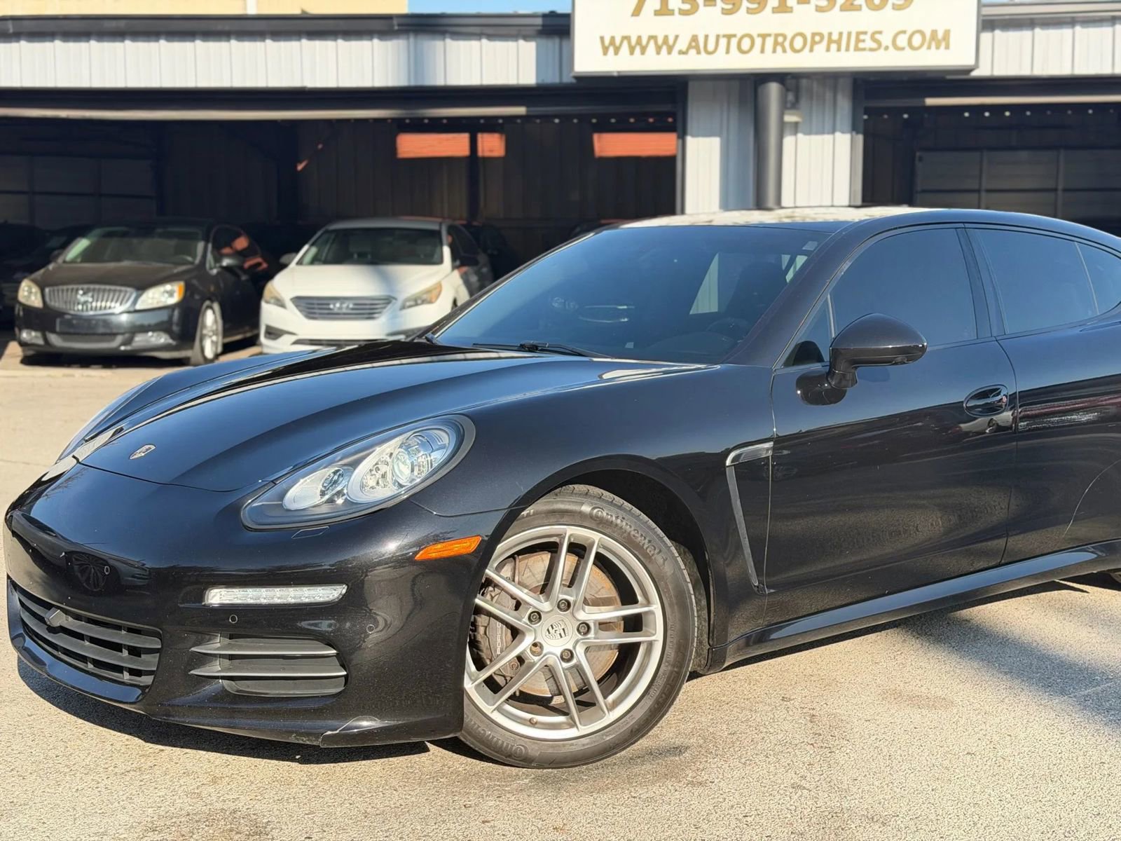 Used 2014 Porsche Panamera 4 w/ Premium Package image 32