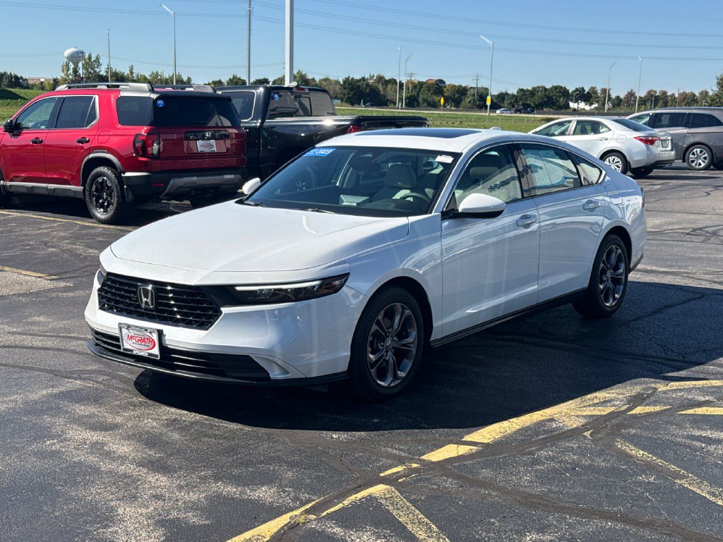 Certified 2023 Honda Accord EX image 7