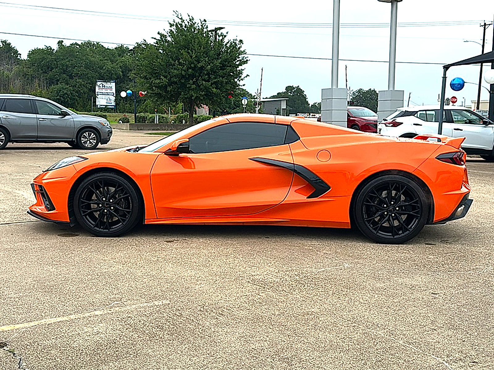 Used 2023 Chevrolet Corvette Stingray Preferred Conv w/ Z51 Performance Package RWD image 5