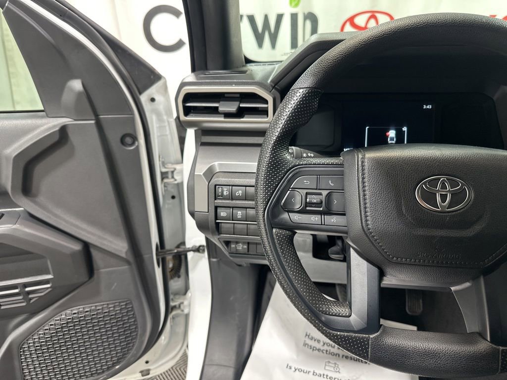 Used 2024 Toyota Tacoma SR5 AWD/4WD image 25