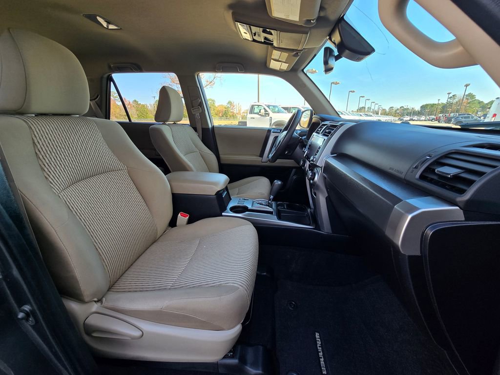 Used 2023 Toyota 4Runner SR5 image 15