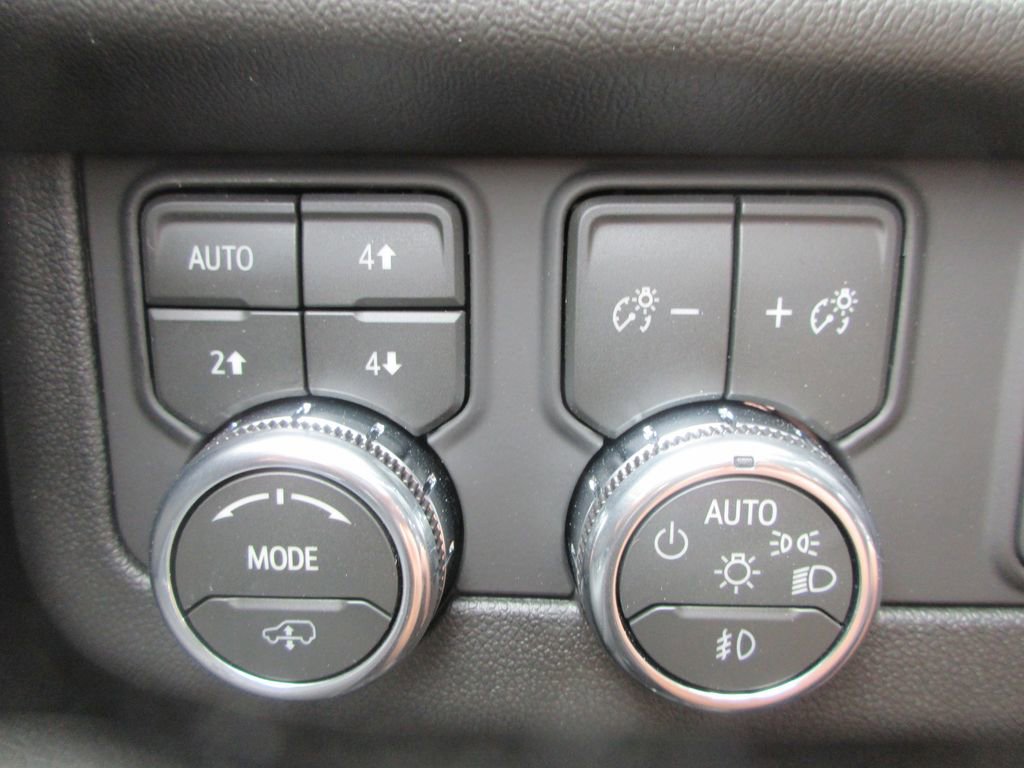 New 2026 GMC Yukon XL Denali image 17