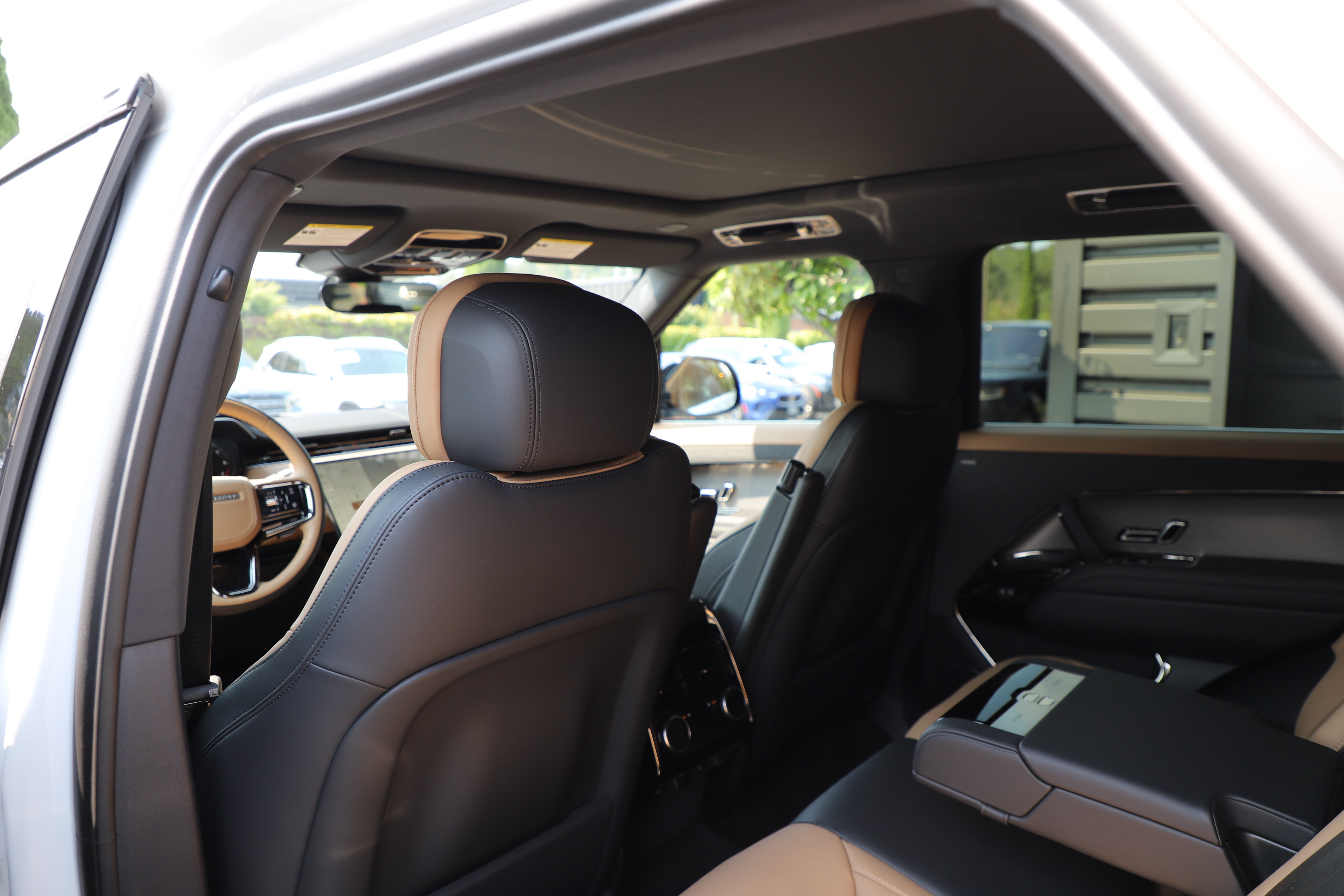 New 2026 Land Rover Range Rover Sport Dynamic SE AWD/4WD image 15