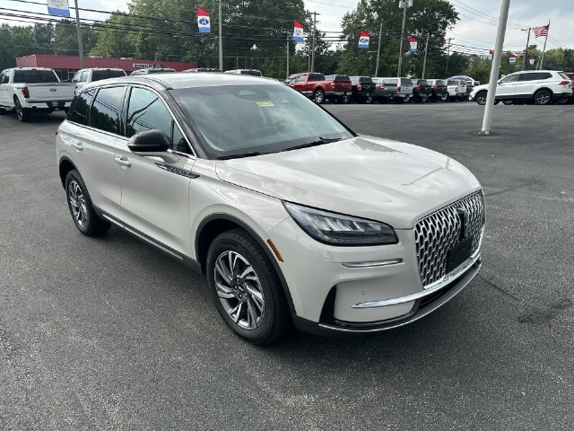 Used 2023 Lincoln Corsair AWD w/ Equipment Group 101A image 17