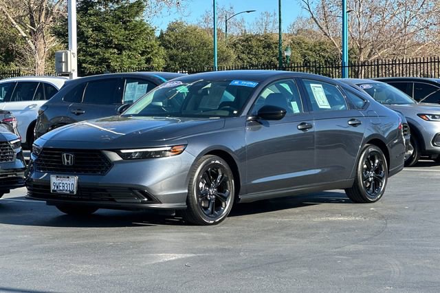 Certified 2025 Honda Accord SE image 7