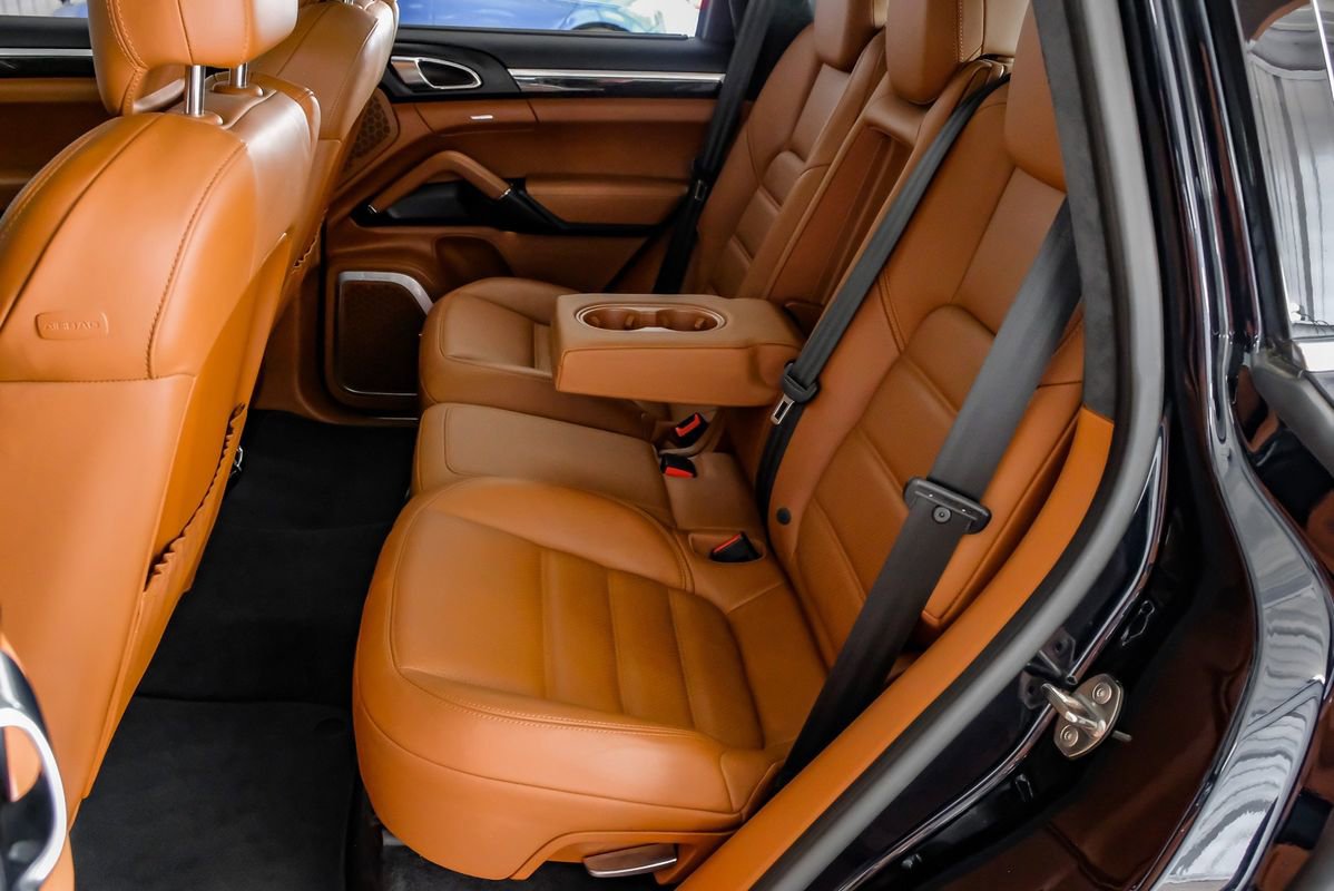 Used 2018 Porsche Cayenne Turbo image 38