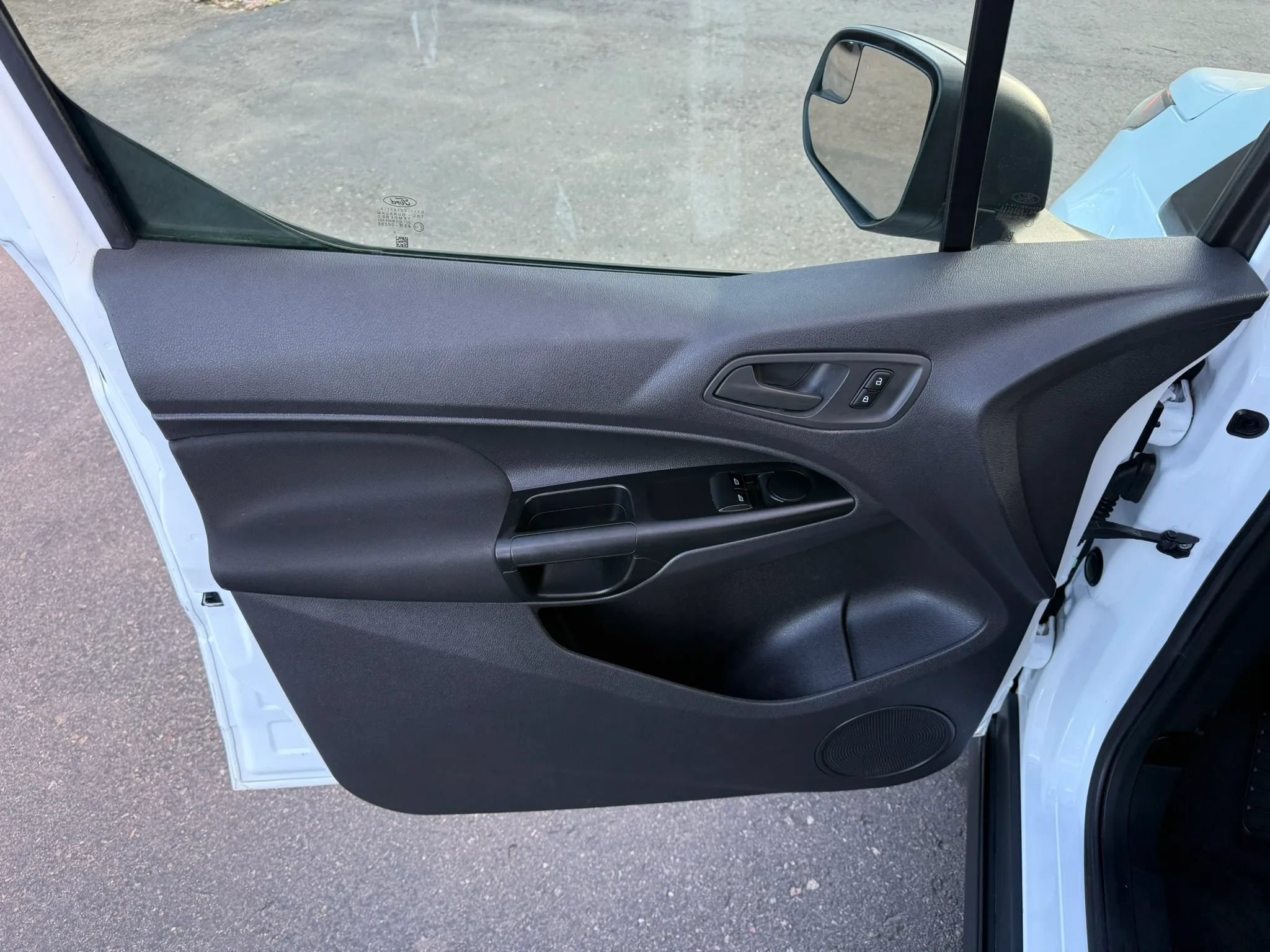 Used 2018 Ford Transit Connect XL FWD image 30