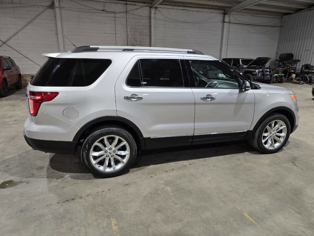 Used 2014 Ford Explorer Limited w/ Equipment Group 301A image 18