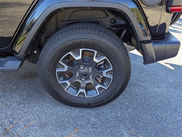 Used 2024 Jeep Wrangler Sahara w/ Safety Group image 28