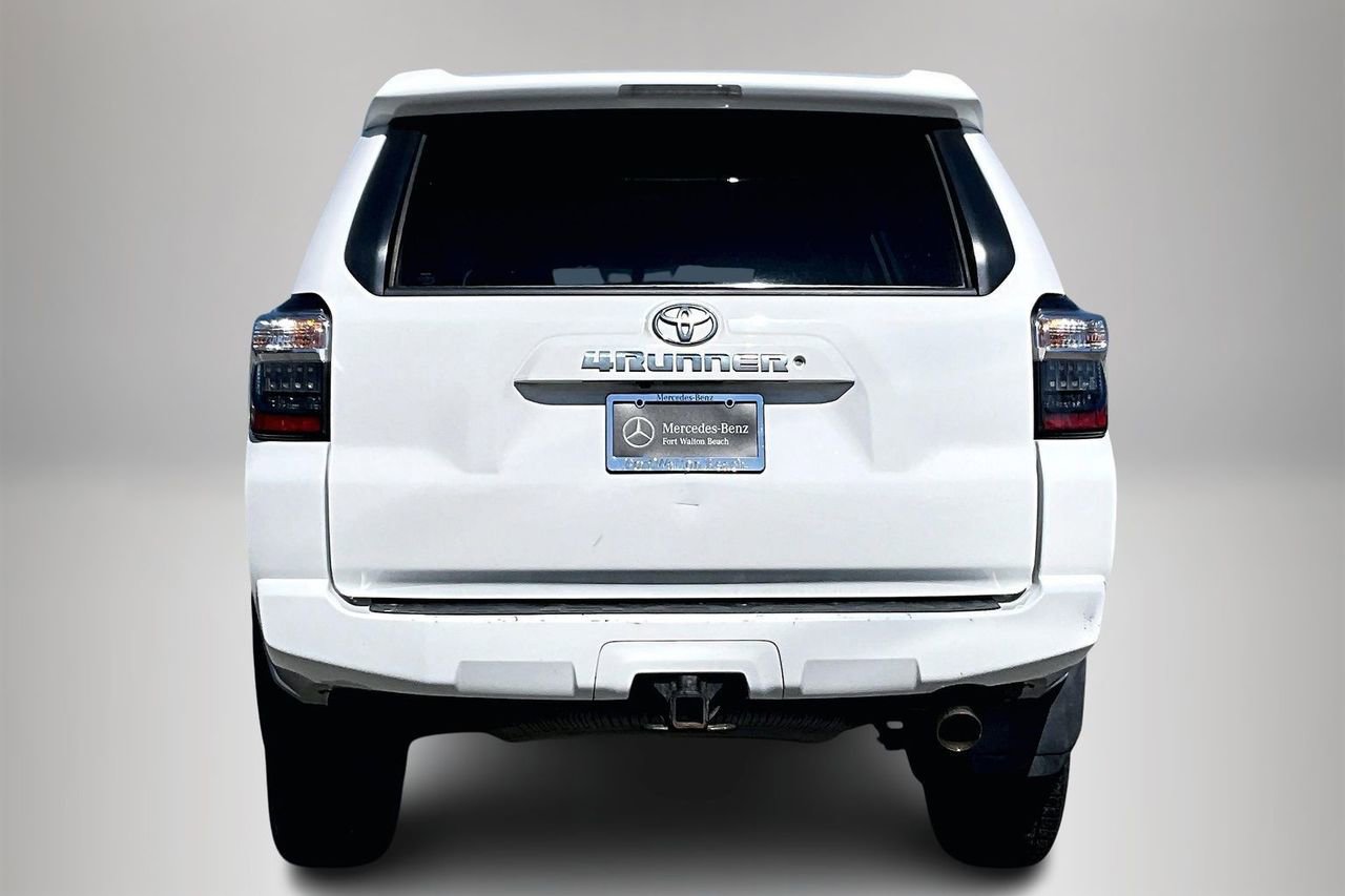 Used 2018 Toyota 4Runner SR5 image 6