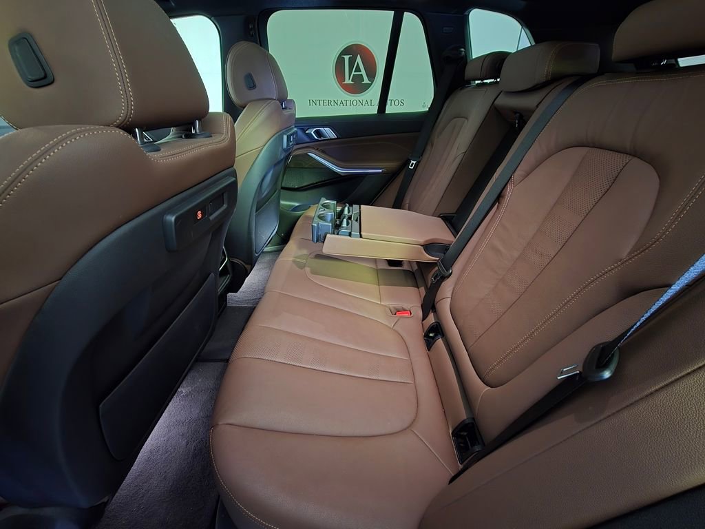 Used 2021 BMW X5 xDrive40i w/ M Sport Package image 12