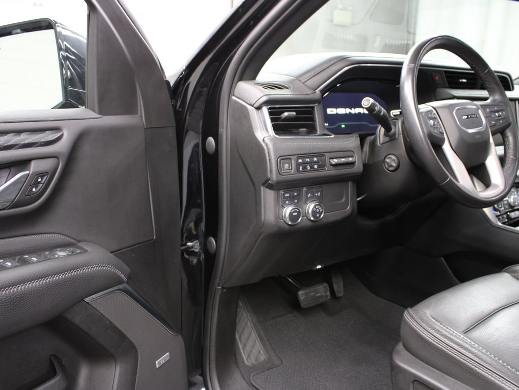 Used 2023 GMC Yukon XL Denali AWD/4WD image 61