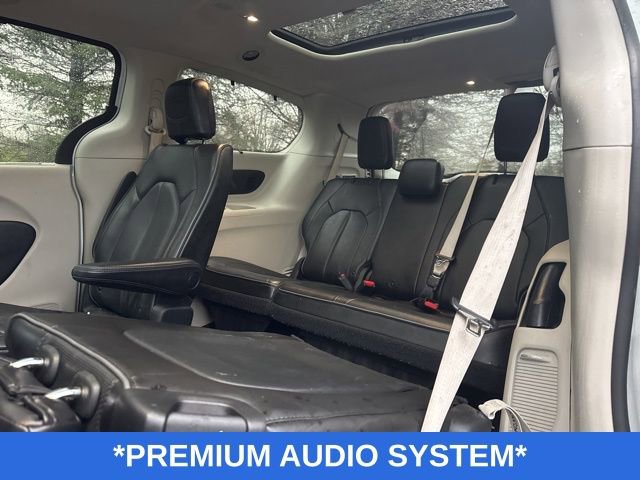 Used 2019 Chrysler Pacifica Limited image 7