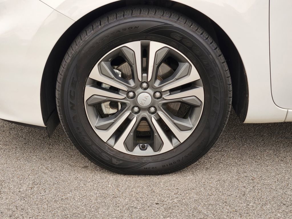 Used 2020 Kia Sedona SX image 9